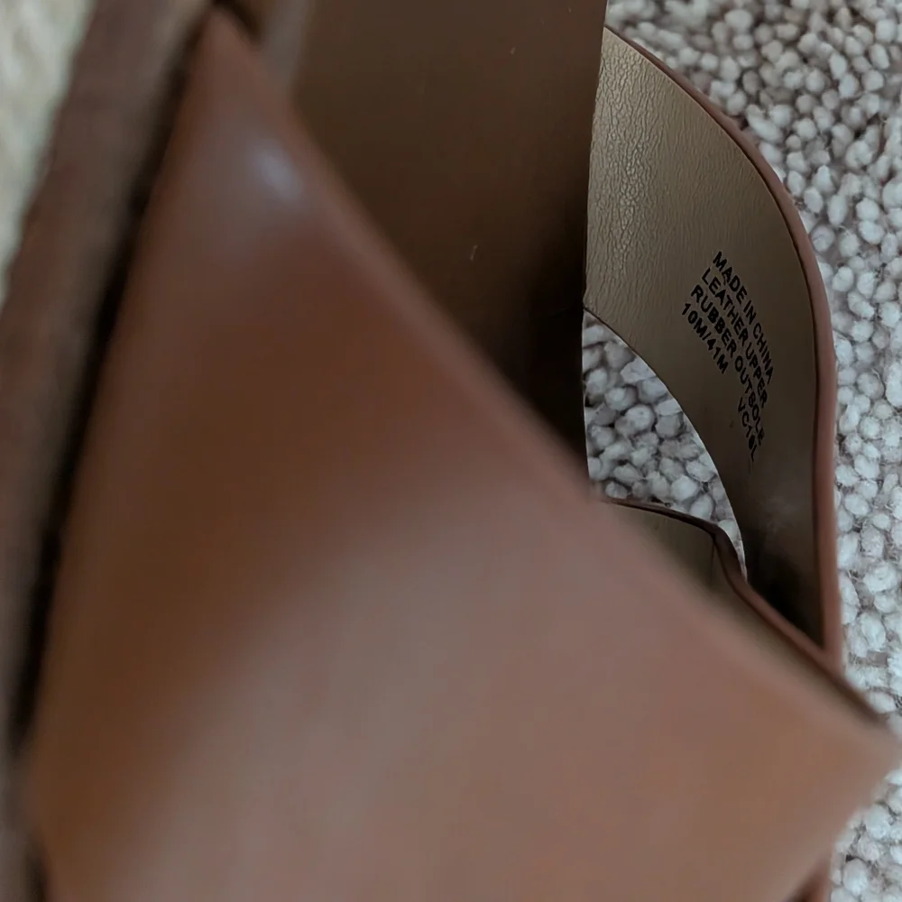 Michael Kors Darby Brown Leather Sandals. 10M Used In Excellent Condition. - Picture 5 of 6